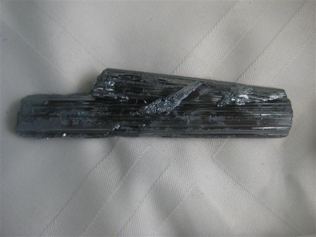 Stibnite  alleviates fears, difficulties and chaos 3039